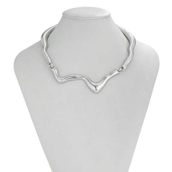 Sterling Silver Plated Sculptural Wave Choker Necklace - Picture 3 of 3